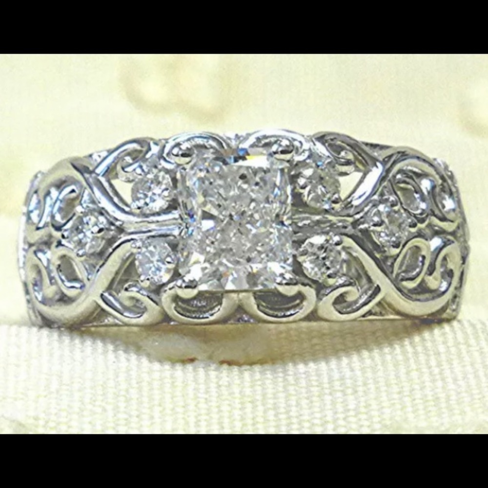 107) 925 silver plated With CZ Ring - Picture 4 of 6